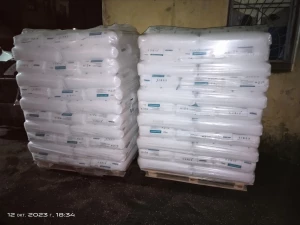 Полимеры первичные покупаем. Гранула, сырьё, красители, СКП, Мастербач,  химию. Складские остатки.  Вывозим.